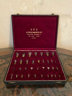 Vintage car bulb collectible set case used