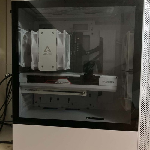 Gaming PC Ryzen 7 3700X RX 7700 XT 12GB 32GB RAM 1TB NVMe