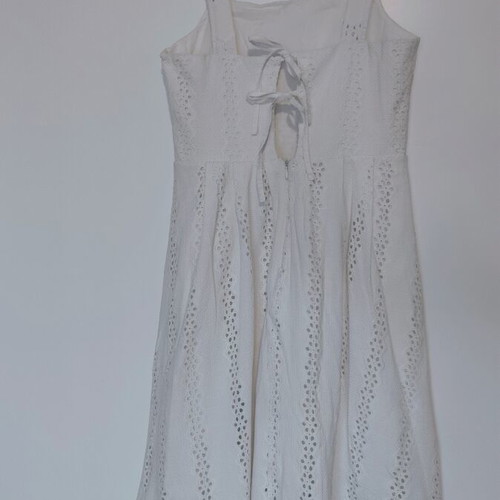 Regalinas dress one size white like new with zipper and lining