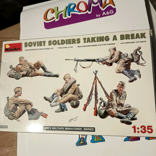 WWII Military Miniatures New, Soviet Soldiers Taking a Break
