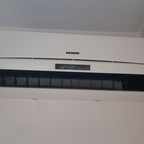 Kendo 9000 BTU air conditioner like new