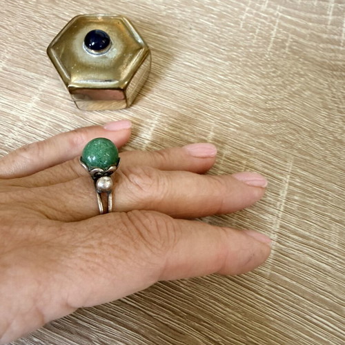 Silver ring with small box used