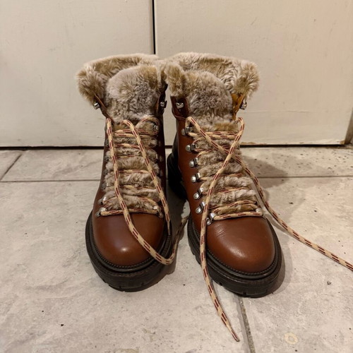 Zara winter brown fur ankle boots like new, size 37