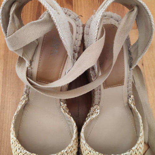 Zara beige espadrille platform sandals size 40 like new