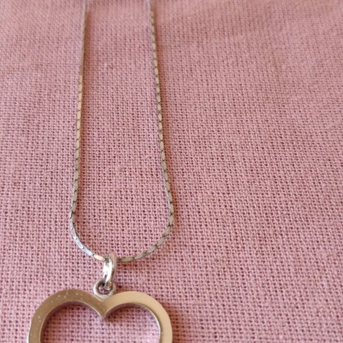 Silver necklace 925 with heart pendant, like new