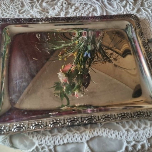Vintage Silver-Plated Serving Trays set of 2 with embossed designs like new
