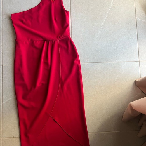 Lynne red dress like new, one shoulder with gold details