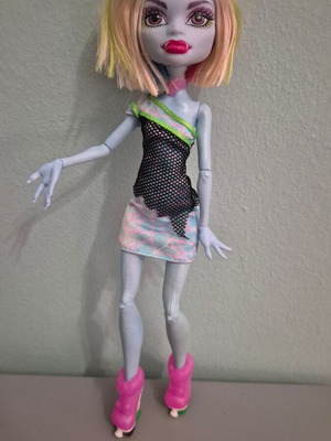 Monster High Abbey Roller Maze doll used