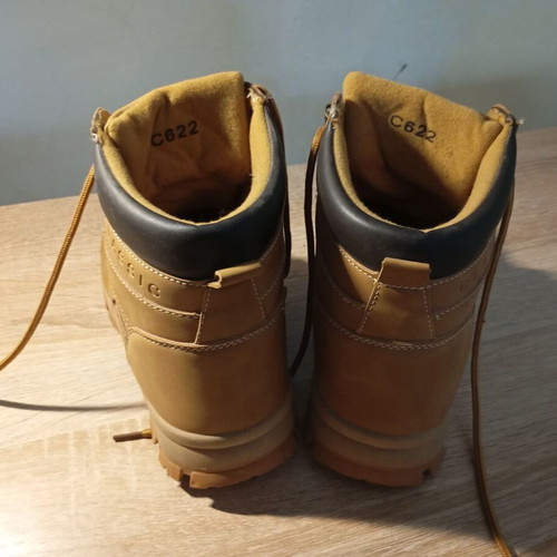 Boots camel color size 43 like new