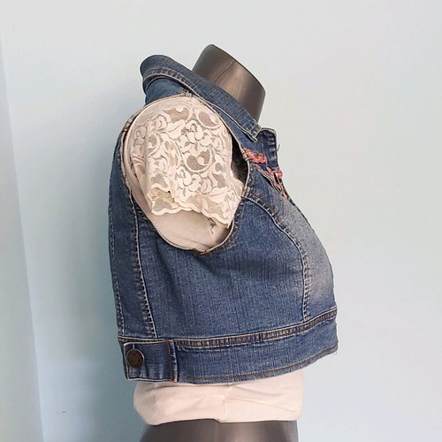 Miss Latina denim vest with pink stones like new, sizes L to XXL