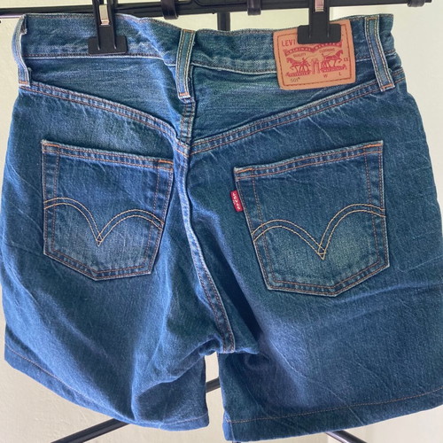 Levi's Women's Denim Shorts 501 used, medium blue