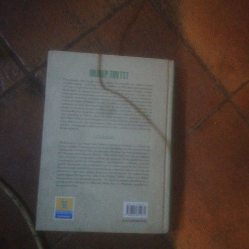Oliver Twist book like new, Greek edition
