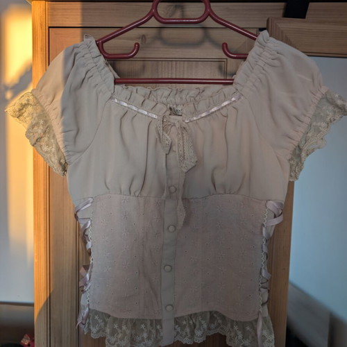 Axes femme lace blouse, beige, size S