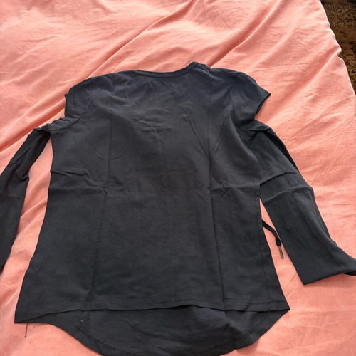 SugarFree top like new, size M, black