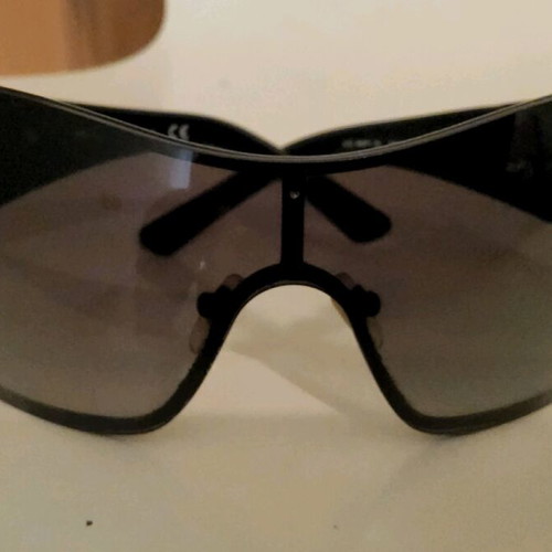 Vogue women's sunglasses like new with case