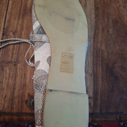 Elite lace-up ballet flats like new, silver with strass