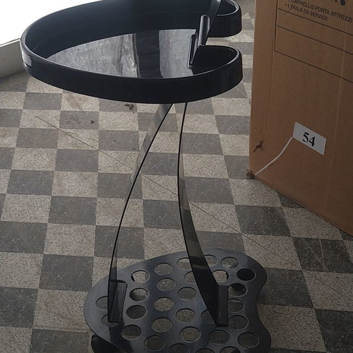 Salon assistant new with metal frame and plexiglass surface