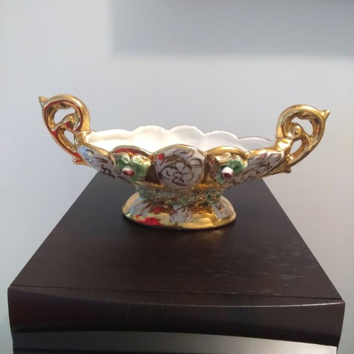 Porcelain vase in gondola shape like new, Italian style