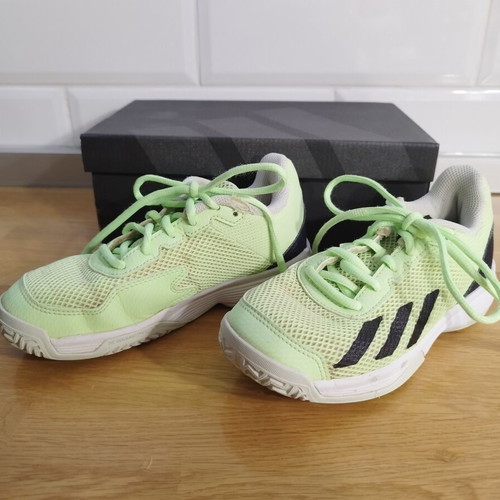 Adidas Courtflash children's tennis shoes size 32, green