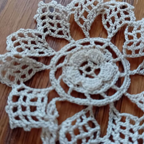 Set of 3 beautiful napkins new, fine knit