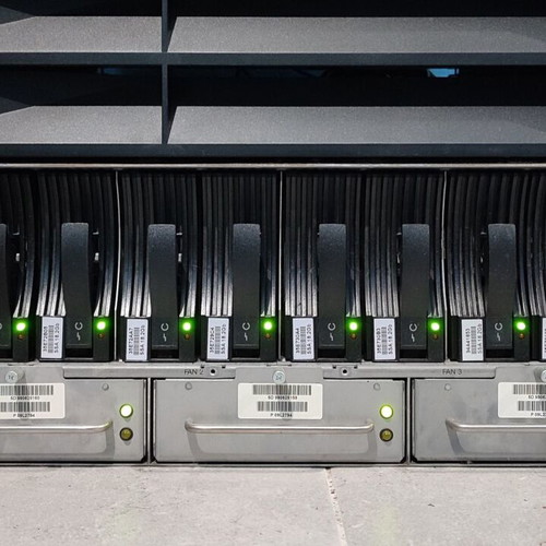 IBM 7133 D40 Storage Enclosure with 16 x IBM SSA 18.2GB and SSA Controller used