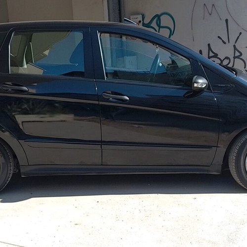 Mercedes Benz A170 classic used with gas and petrol 1700 cc