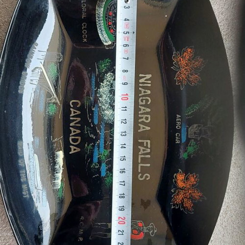 Decorative item from Canada like new, plastic