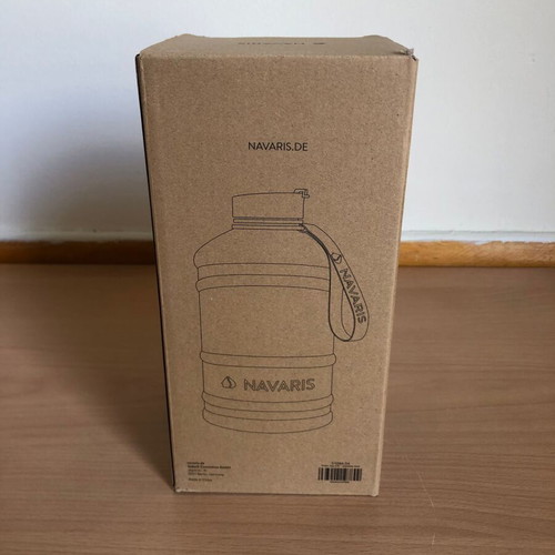 Navaris Water Bottle XXL 2.2L like new, stainless steel