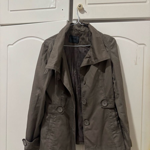 Only Brown Coat size M like new with buttons and details
