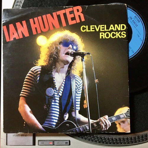 Ian Hunter Cleveland Rocks / Bastard vinyl used 7" 45 RPM
