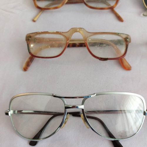 Eyeglass frames used, pack of 8 with lenses