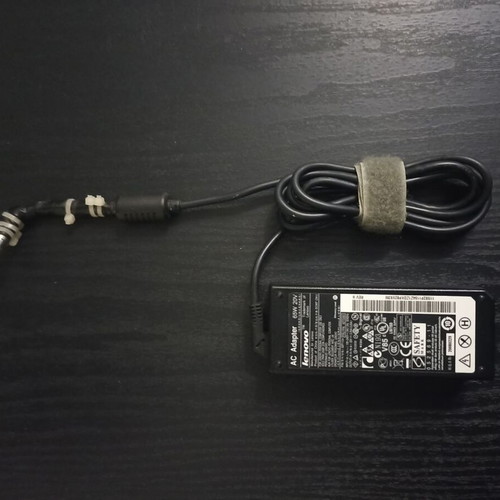 Lenovo laptop charger 65W 20V used, round tip