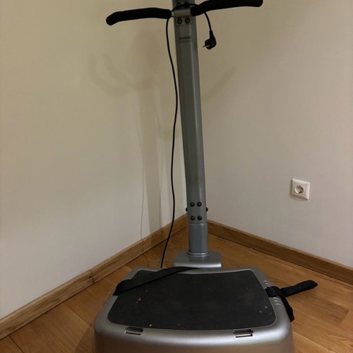 Power plate used with mats