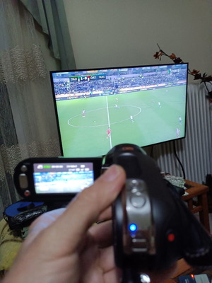 Samsung HMX-H104BP video camera new with 16 GB memory card