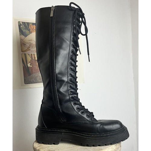 Pull&Bear black high boots with laces and zipper new