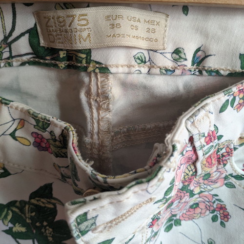 Floral jean Zara used, size 38
