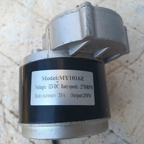 Dc motor 12 V 250 W like new