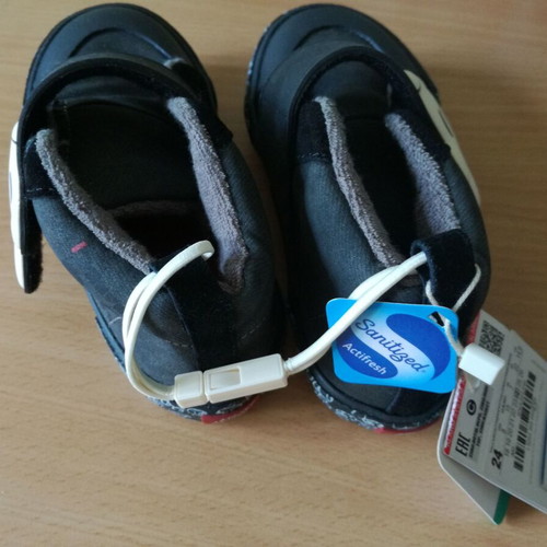 Disney shoes size 24 new, black casual from ZARA