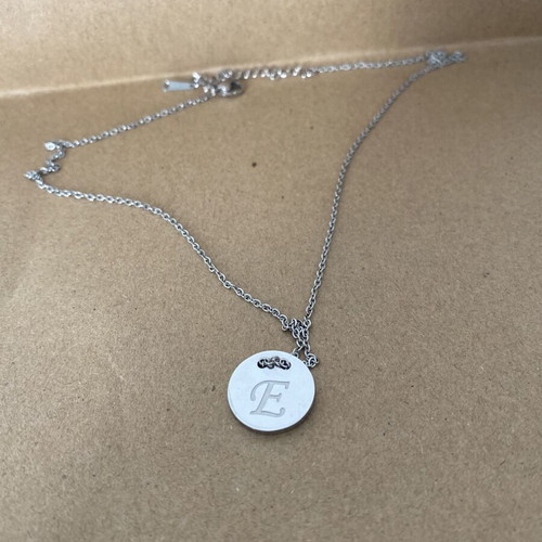 Initial necklace silver with letter E, like new