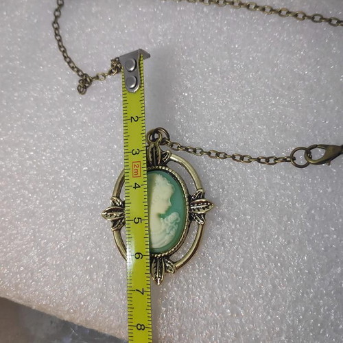 Vintage Cameo Pendant Necklace mint green, like new
