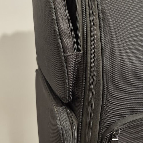 Wheeled Beauty Case with Acrylic Dividers like new