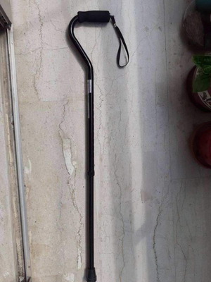 Μπαστούνι μεταχειρισμένο, αυξομειούμενο, σε άριστη κατάσταση