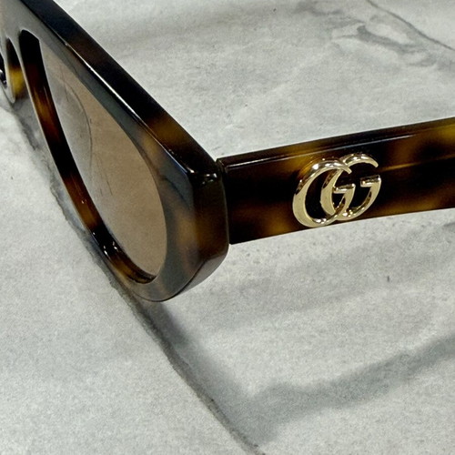 Gucci GG1333S 002 Havana Cat-Eye Sunglasses used, brown lenses