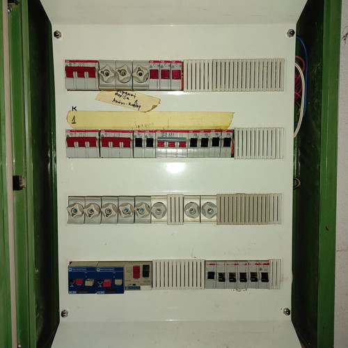 Hydrovane 148 air compressor used with air tank and accessories