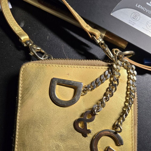 Dolce & Gabbana πορτοφόλι μεταχειρισμένο χρυσαφί με φερμουάρ και λογότυπο