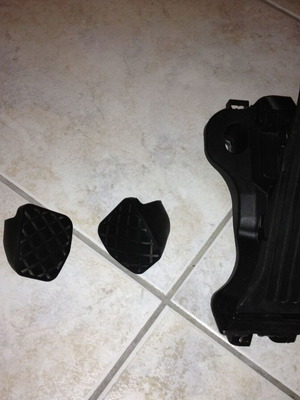 Σετ πεντάλ γνήσια από Audi A3 8P 2008 (Ηλεκτρογκαζο) σαν καινούργιο