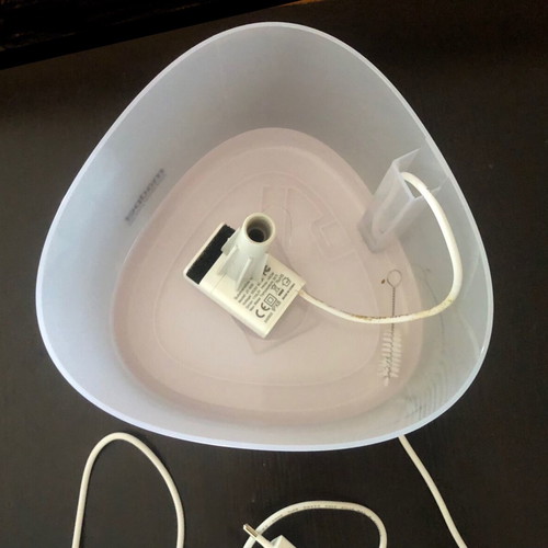 Automatic pet water fountain for cats and dogs