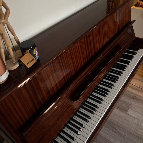 Rönisch 109 Deluxe Acoustic Piano like new, German compact upright