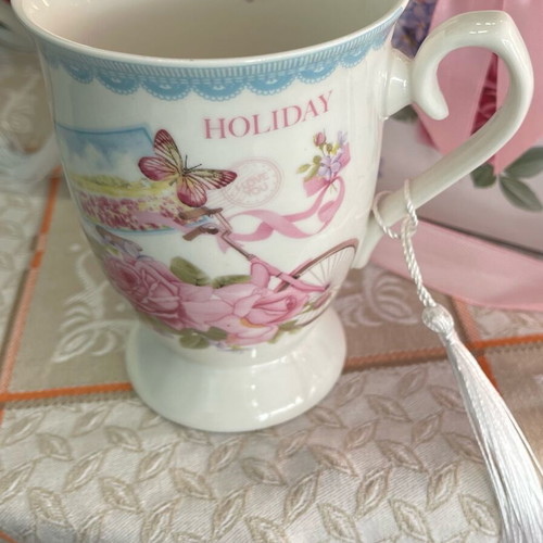 Classic mug set new in paper packaging