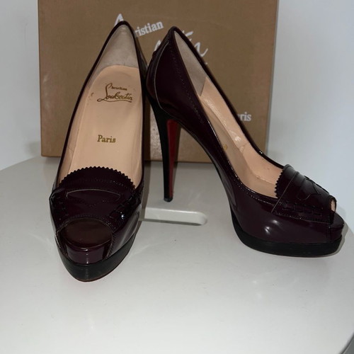 Παπούτσια Christian Louboutin γόβες μεταχειρισμένες, μέγεθος 38,5, μωβ